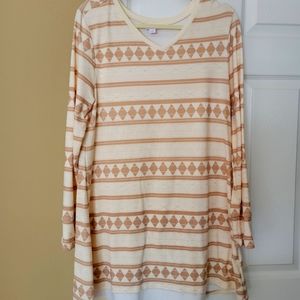 Lularoe Elizabeth top